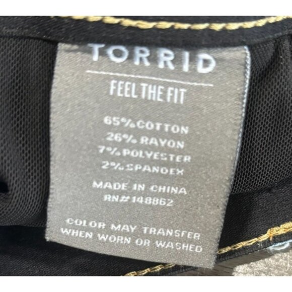 Torrid Womens Distressed Denim Shorts Size 16 Mid-Rise Light Wash Stretch Fabric - Picture 4 of 8